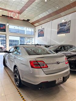 Ford Taurus